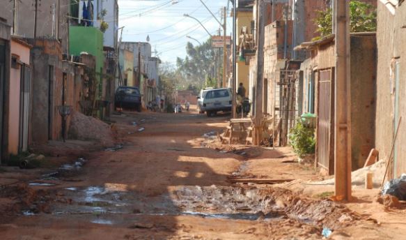 Políticas públicas reforçam ações para combater a pobreza no Brasil